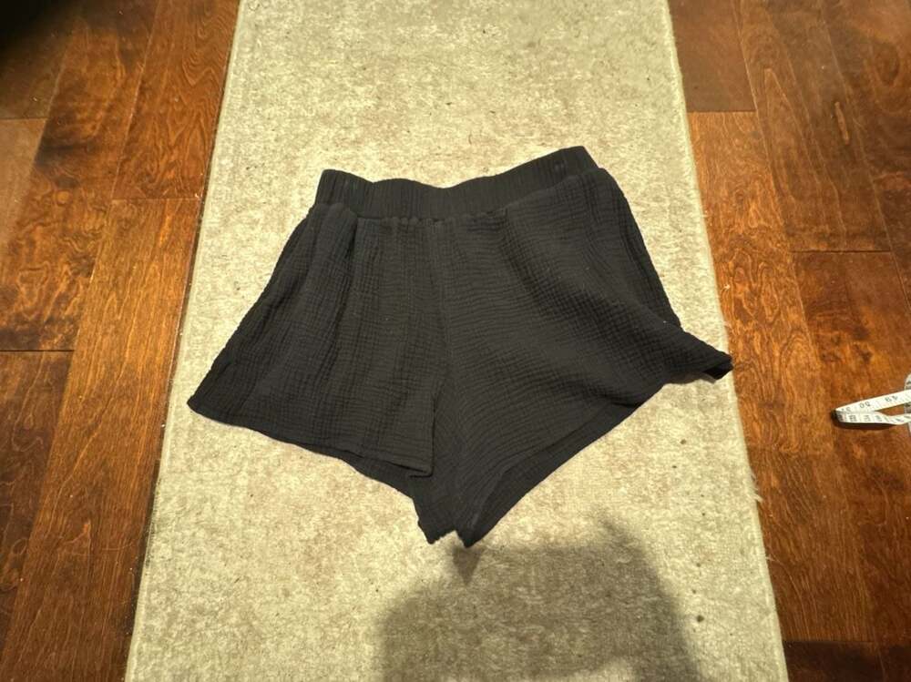 Commense Black Crinkle Gauze Elastic Waist Lounge Shorts
